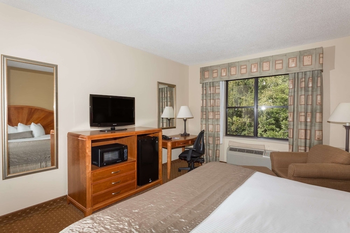 Imagen de la habitación del Hotel Baymont By Wyndham Asheville/biltmore Village. Foto 6