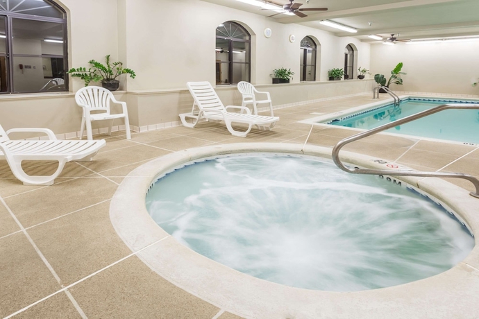 Imagen de la piscina del Hotel Baymont By Wyndham Asheville/biltmore Village. Foto 18