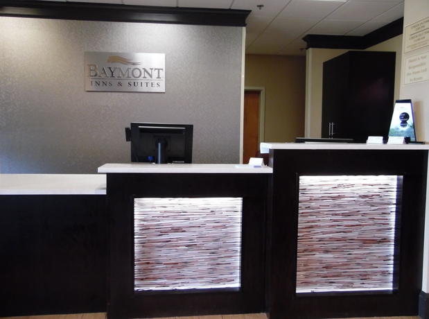 Imagen de los interiores del Hotel Baymont By Wyndham Augusta Riverwatch. Foto 11