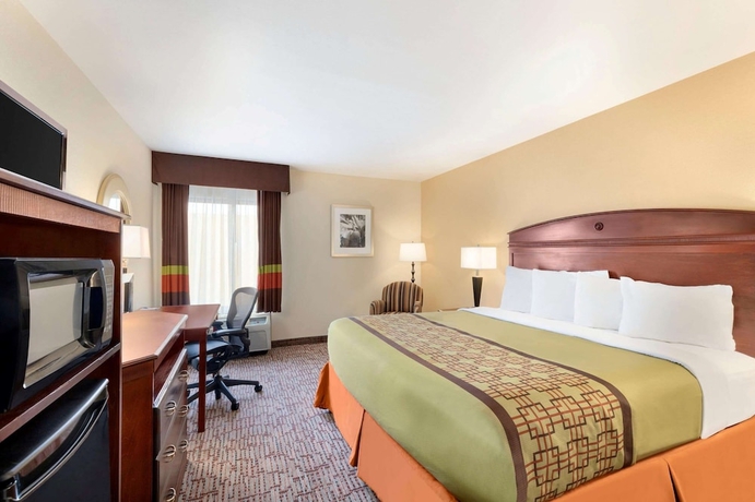 Imagen de la habitación del Hotel Baymont By Wyndham Augusta West. Foto 7