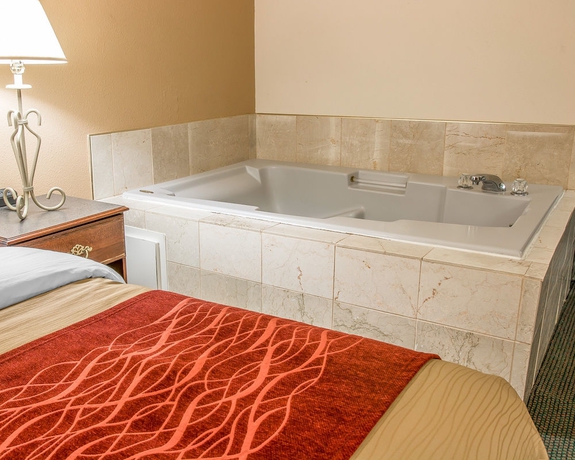 Imagen de la habitación del Hotel Baymont By Wyndham Belleville Airport Area. Foto 10