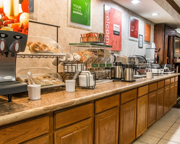 Imagen del bar/restaurante del Hotel Baymont By Wyndham Belleville Airport Area. Foto 4