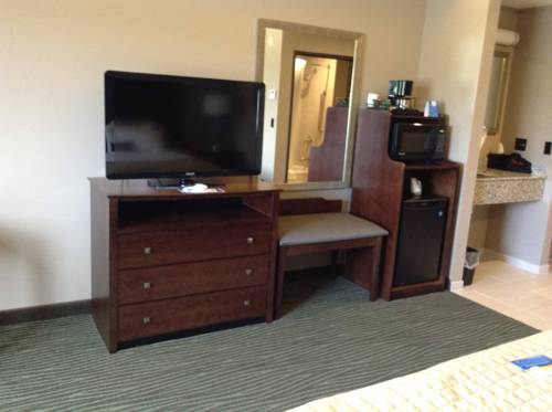 Imagen de la habitación del Hotel Baymont By Wyndham Bellevue. Foto 4