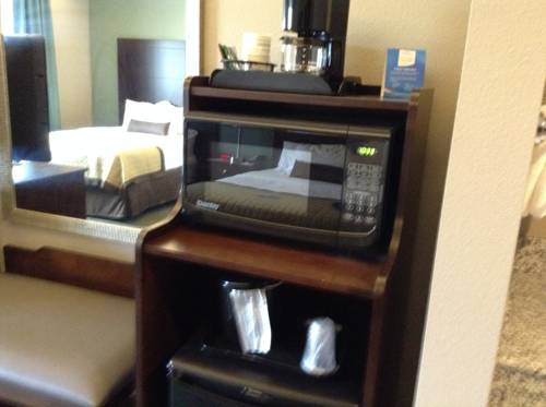 Imagen de la habitación del Hotel Baymont By Wyndham Bellevue. Foto 7