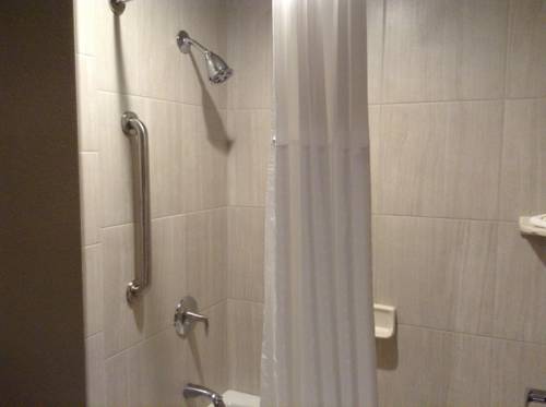 Imagen de la habitación del Hotel Baymont By Wyndham Bellevue. Foto 16