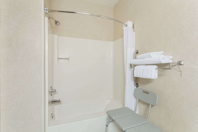 Imagen de la habitación del Hotel Baymont By Wyndham Billings. Foto 12