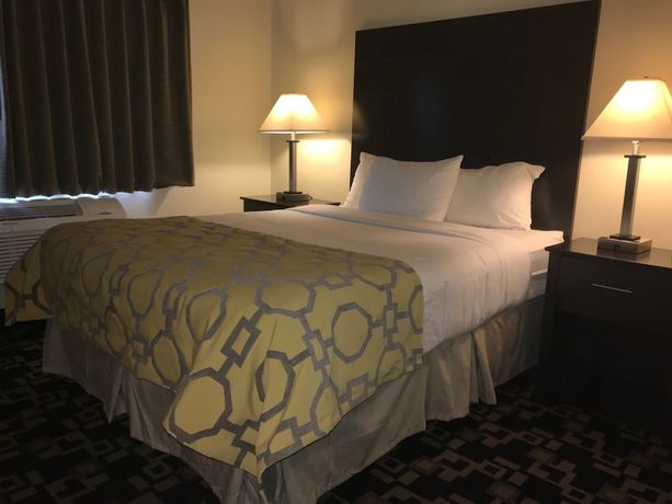 Imagen de la habitación del Hotel Baymont By Wyndham Bloomington Msp Airport. Foto 12