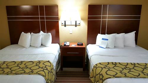 Imagen de la habitación del Hotel Baymont By Wyndham Bowling Green. Foto 14