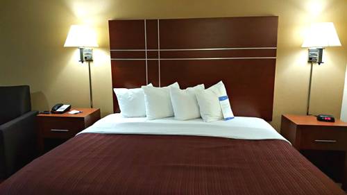 Imagen de la habitación del Hotel Baymont By Wyndham Bowling Green. Foto 16