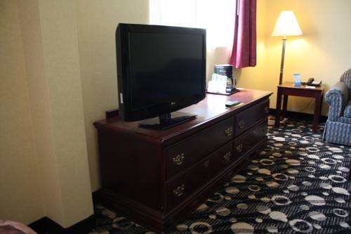 Imagen de la habitación del Hotel Baymont By Wyndham Branford/new Haven. Foto 14