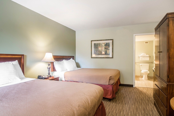 Imagen de la habitación del Hotel Baymont By Wyndham Branson Thousand Hills. Foto 8