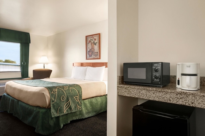 Imagen de la habitación del Hotel Baymont By Wyndham Buffalo. Foto 5