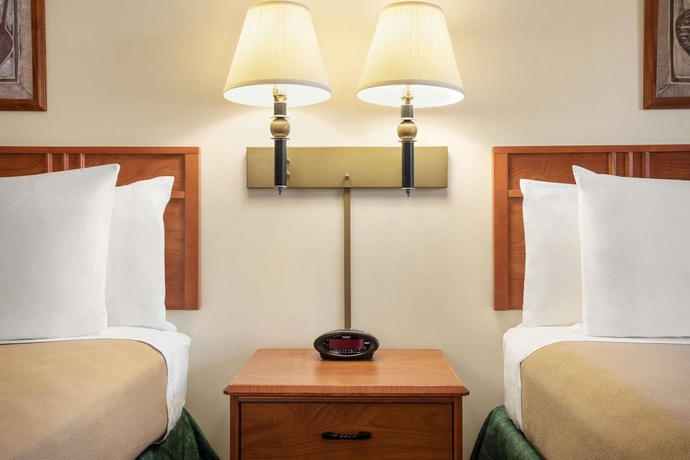 Imagen de la habitación del Hotel Baymont By Wyndham Buffalo. Foto 7