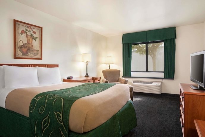 Imagen de la habitación del Hotel Baymont By Wyndham Buffalo. Foto 8