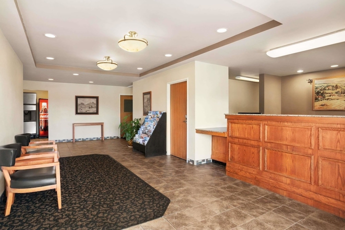 Imagen de los interiores del Hotel Baymont By Wyndham Buffalo. Foto 17