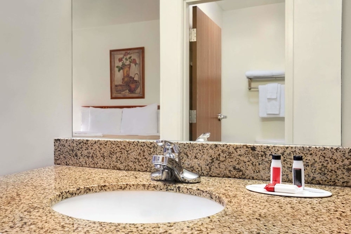 Imagen de la habitación del Hotel Baymont By Wyndham Buffalo. Foto 15
