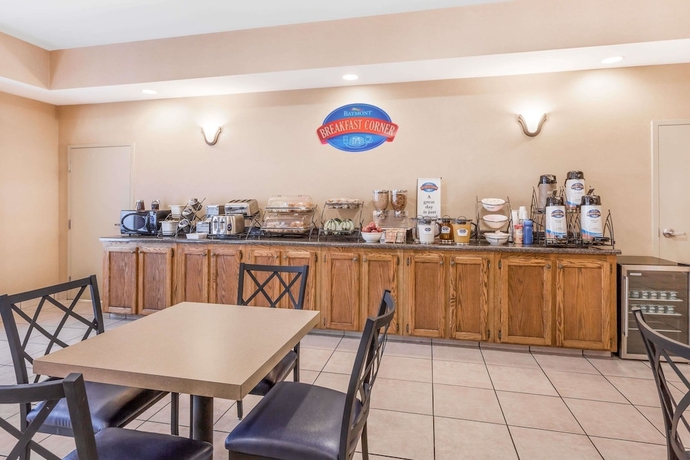 Imagen del bar/restaurante del Hotel Baymont By Wyndham Cartersville. Foto 3