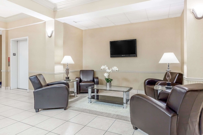 Imagen de los interiores del Hotel Baymont By Wyndham Cartersville. Foto 15