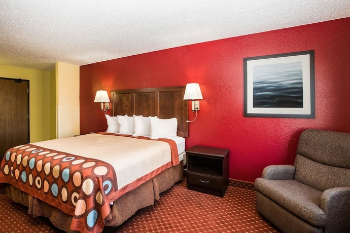 Imagen de la habitación del Hotel Baymont By Wyndham Cedar Rapids. Foto 6