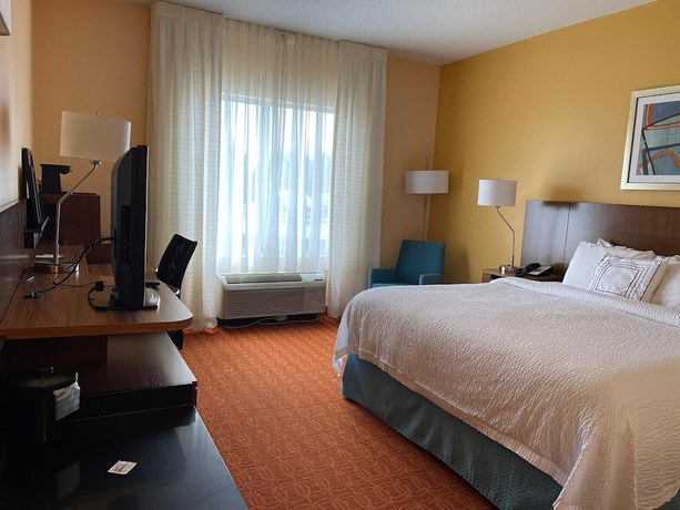 Imagen de la habitación del Hotel Baymont By Wyndham Chambersburg. Foto 11