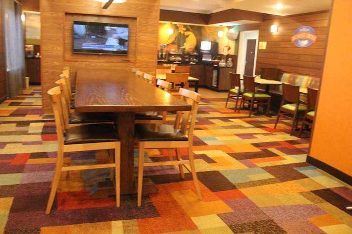 Imagen del bar/restaurante del Hotel Baymont By Wyndham Chambersburg. Foto 2