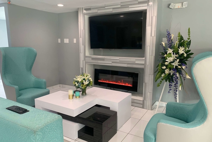 Imagen de los interiores del Hotel Baymont By Wyndham Charlotte University. Foto 10