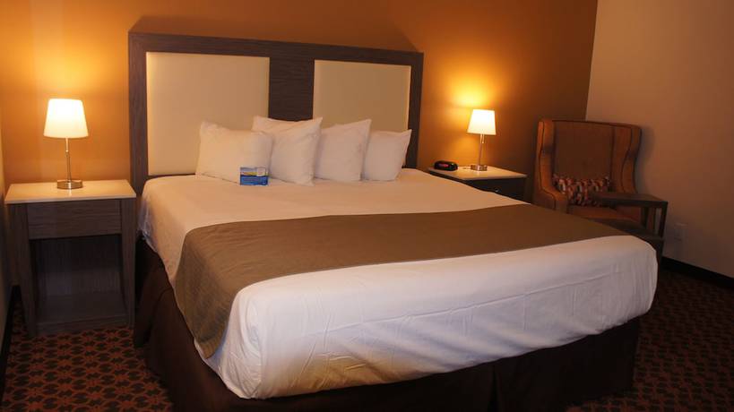 Imagen de la habitación del Hotel Baymont By Wyndham Chicago/alsip. Foto 9