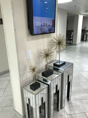 Imagen de los interiores del Hotel Baymont By Wyndham Chicago/alsip. Foto 15