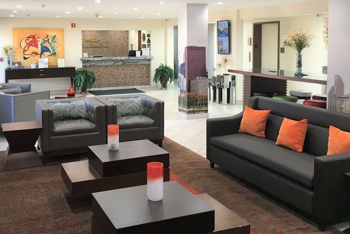 Imagen de los interiores del Hotel Baymont By Wyndham Chicago/alsip. Foto 17