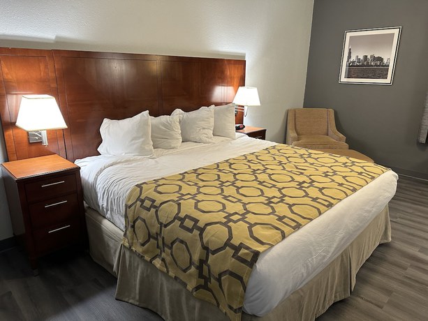 Imagen de la habitación del Hotel Baymont By Wyndham Chicago/calumet City. Foto 11