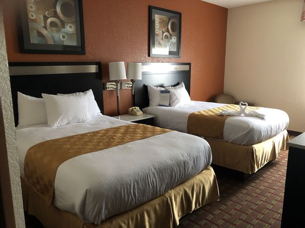 Imagen de la habitación del Hotel Baymont By Wyndham Cincinnati. Foto 2