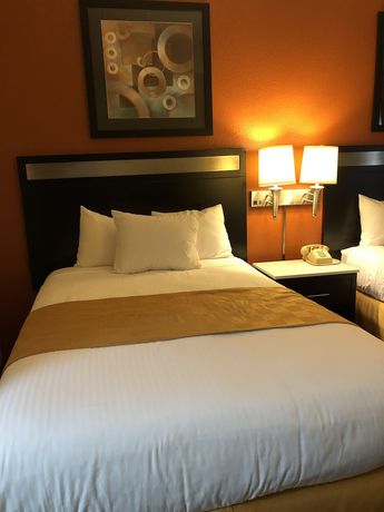 Imagen de la habitación del Hotel Baymont By Wyndham Cincinnati. Foto 5