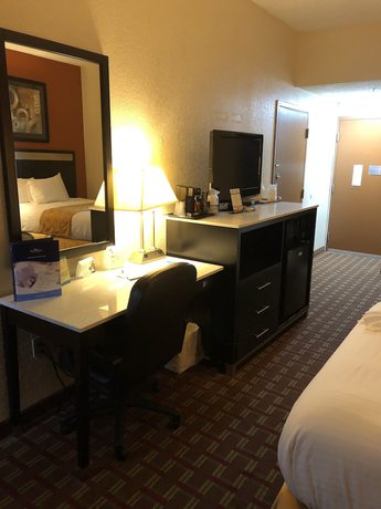 Imagen de la habitación del Hotel Baymont By Wyndham Cincinnati. Foto 6