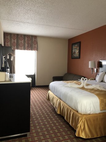 Imagen de la habitación del Hotel Baymont By Wyndham Cincinnati. Foto 13