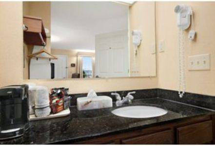 Imagen de la habitación del Hotel Baymont By Wyndham Cleveland. Foto 13