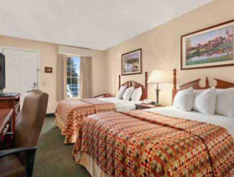 Imagen de la habitación del Hotel Baymont By Wyndham Cleveland. Foto 14