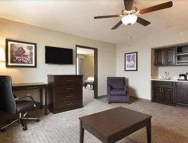 Imagen de la habitación del Hotel Baymont By Wyndham College Station. Foto 3