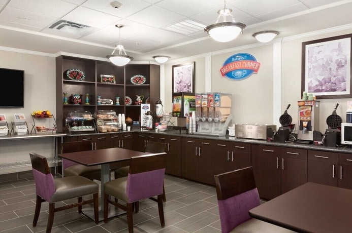 Imagen del bar/restaurante del Hotel Baymont By Wyndham College Station. Foto 2