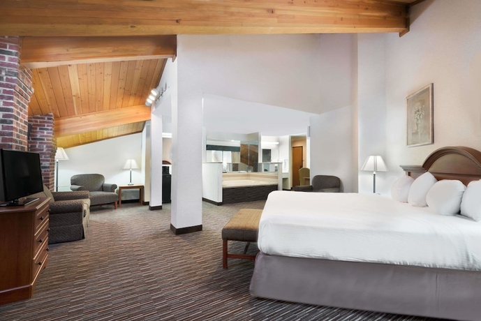Imagen de la habitación del Hotel Baymont By Wyndham Columbus/rickenbacker. Foto 4