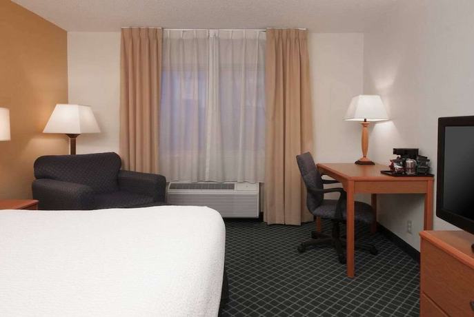 Imagen de la habitación del Hotel Baymont By Wyndham Coon Rapids. Foto 8