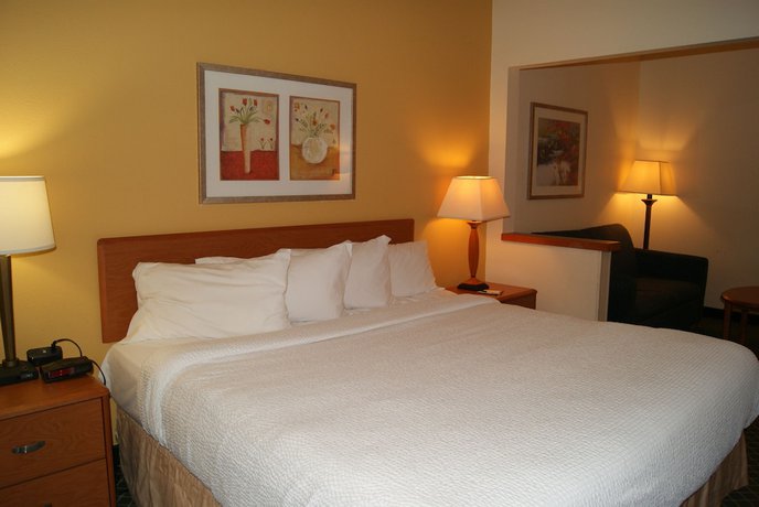 Imagen de la habitación del Hotel Baymont By Wyndham Coon Rapids. Foto 9