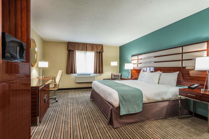 Imagen de la habitación del Hotel Baymont By Wyndham Copley Akron. Foto 12