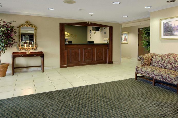 Imagen de los interiores del Hotel Baymont By Wyndham Corydon. Foto 9