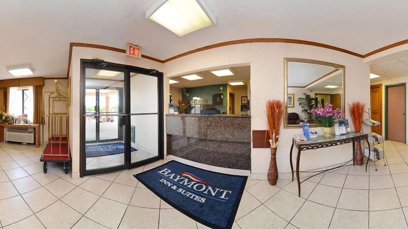 Imagen de los interiores del Hotel Baymont By Wyndham Decatur. Foto 16