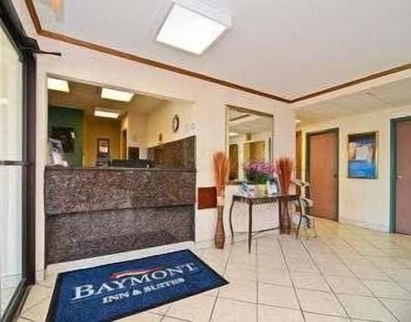 Imagen de los interiores del Hotel Baymont By Wyndham Decatur. Foto 17