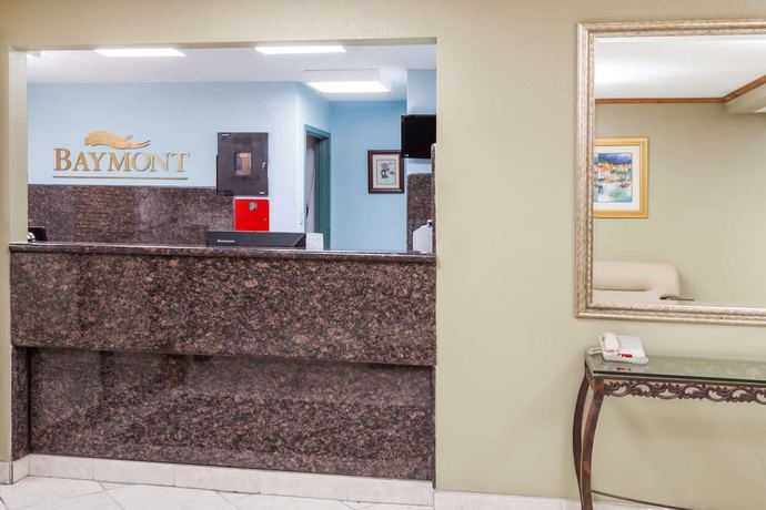 Imagen de los interiores del Hotel Baymont By Wyndham Decatur. Foto 18