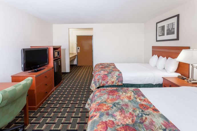 Imagen de la habitación del Hotel Baymont By Wyndham Decatur. Foto 9
