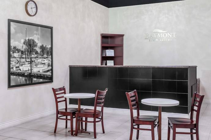 Imagen de los interiores del Hotel Baymont By Wyndham Delavan Near Lake Geneva. Foto 15