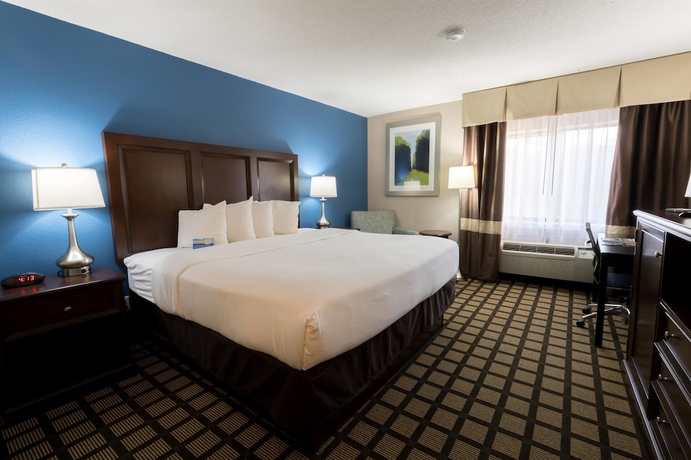 Imagen de la habitación del Hotel Baymont By Wyndham Detroit Airport/romulus. Foto 13