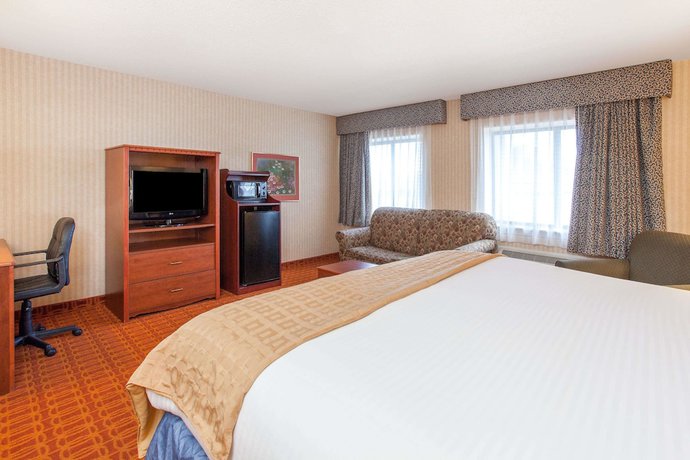 Imagen de la habitación del Hotel Baymont By Wyndham Detroit/roseville. Foto 11
